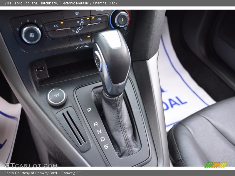 Tectonic Metallic / Charcoal Black 2015 Ford Focus SE Hatchback