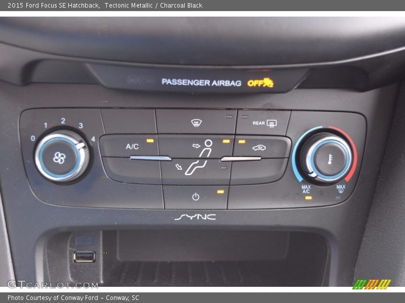 Tectonic Metallic / Charcoal Black 2015 Ford Focus SE Hatchback