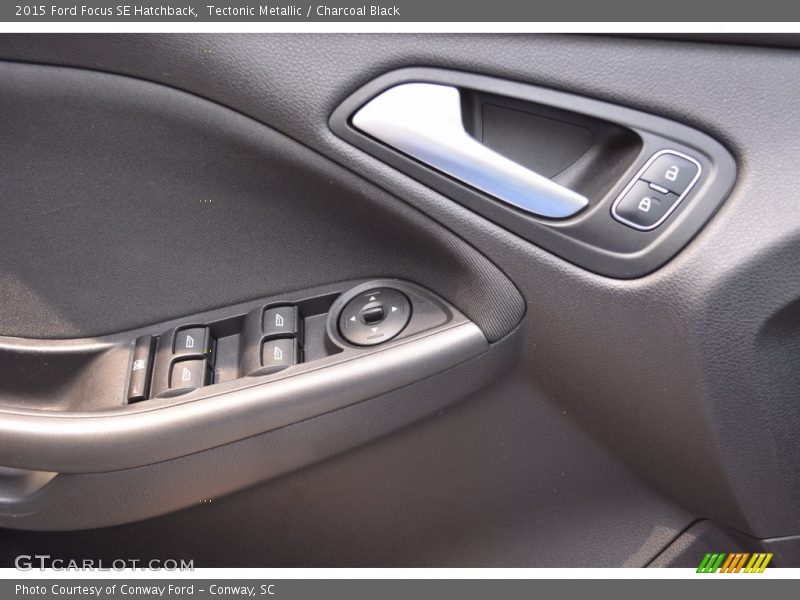 Tectonic Metallic / Charcoal Black 2015 Ford Focus SE Hatchback