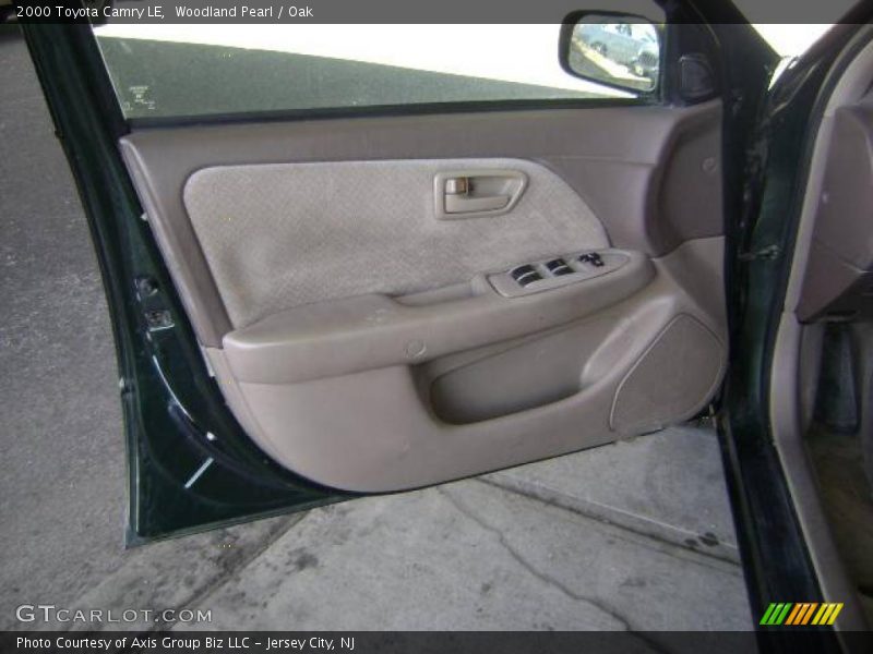 Woodland Pearl / Oak 2000 Toyota Camry LE