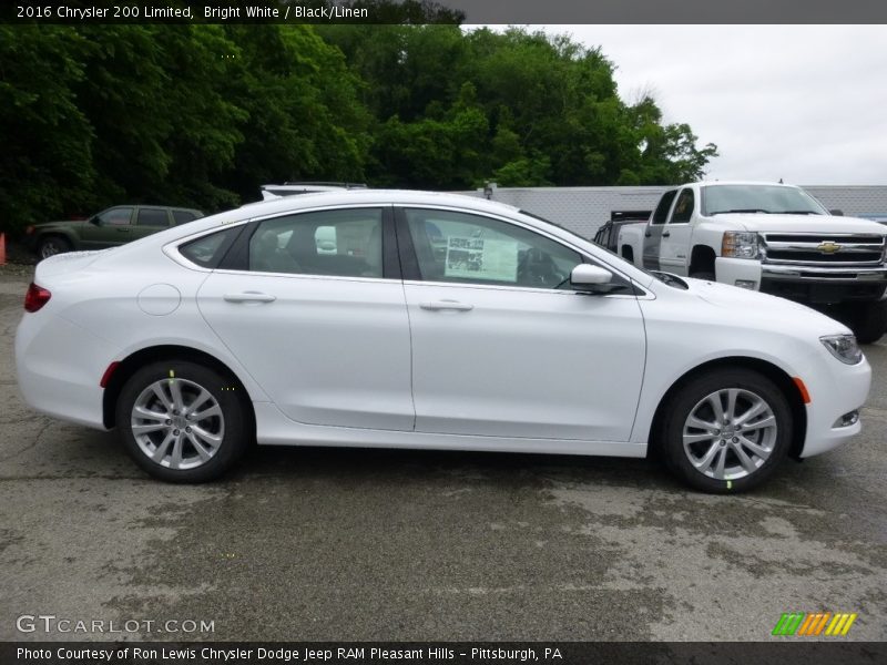 Bright White / Black/Linen 2016 Chrysler 200 Limited