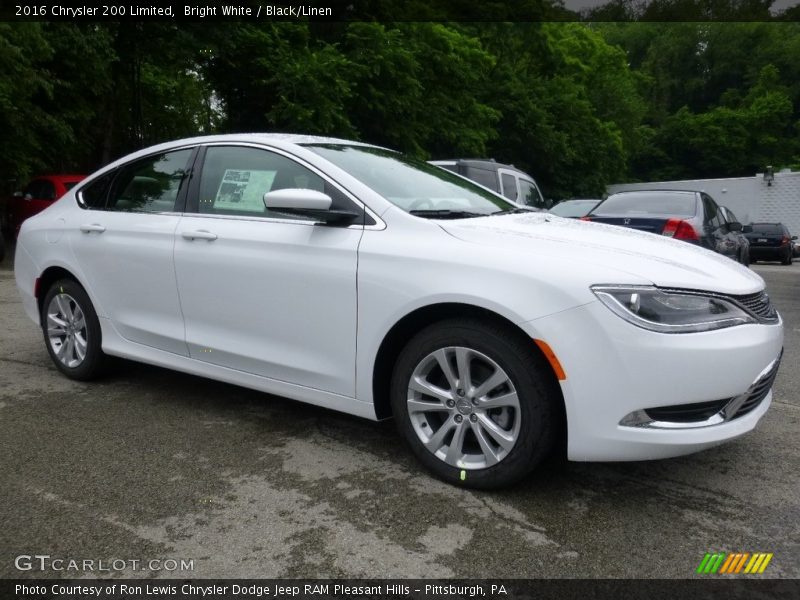 Bright White / Black/Linen 2016 Chrysler 200 Limited