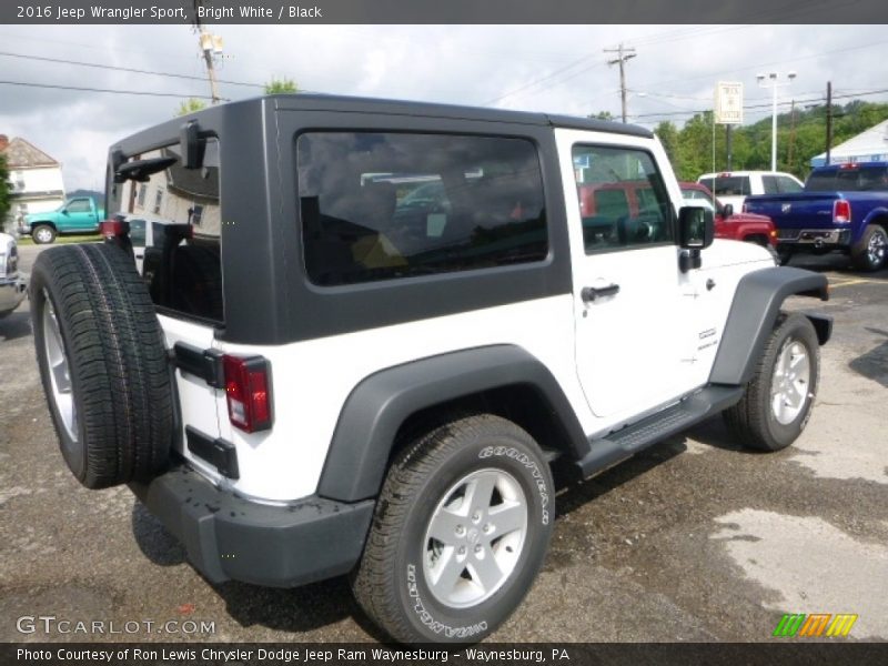 Bright White / Black 2016 Jeep Wrangler Sport