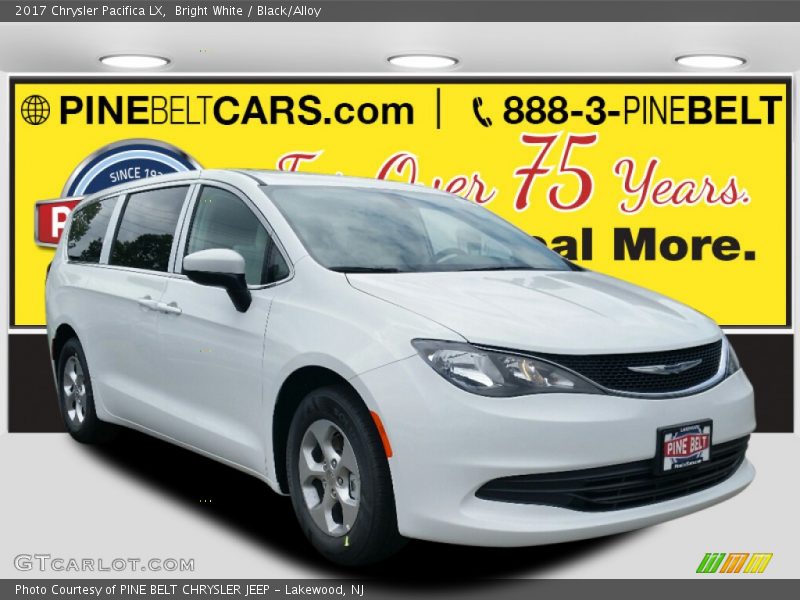 Bright White / Black/Alloy 2017 Chrysler Pacifica LX