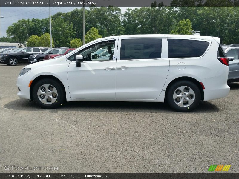 Bright White / Black/Alloy 2017 Chrysler Pacifica LX