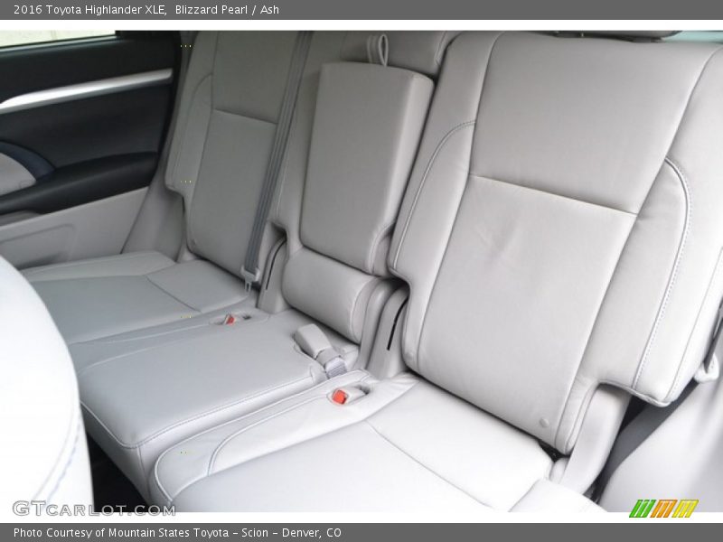 Blizzard Pearl / Ash 2016 Toyota Highlander XLE