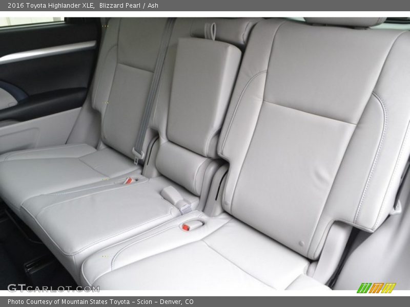 Blizzard Pearl / Ash 2016 Toyota Highlander XLE