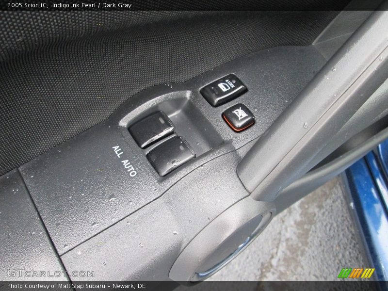 Indigo Ink Pearl / Dark Gray 2005 Scion tC