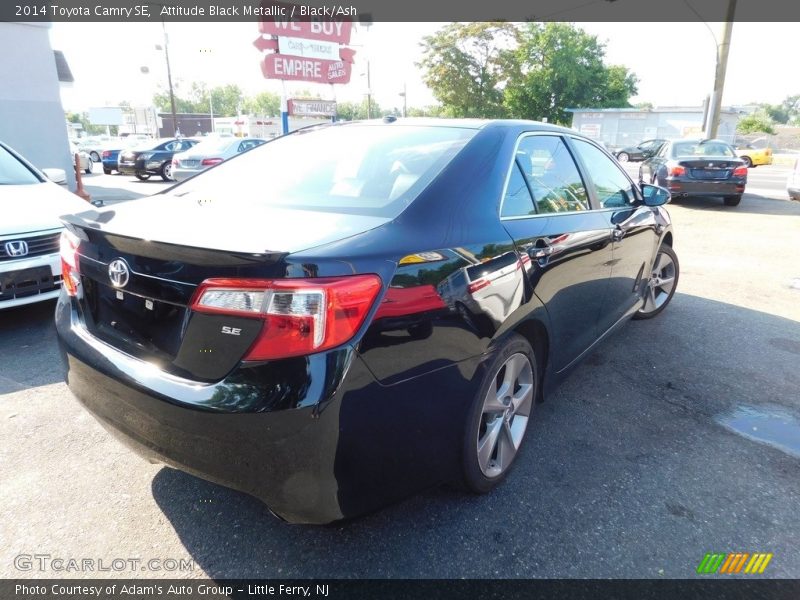 Attitude Black Metallic / Black/Ash 2014 Toyota Camry SE