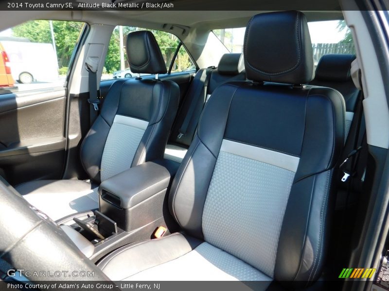 Attitude Black Metallic / Black/Ash 2014 Toyota Camry SE
