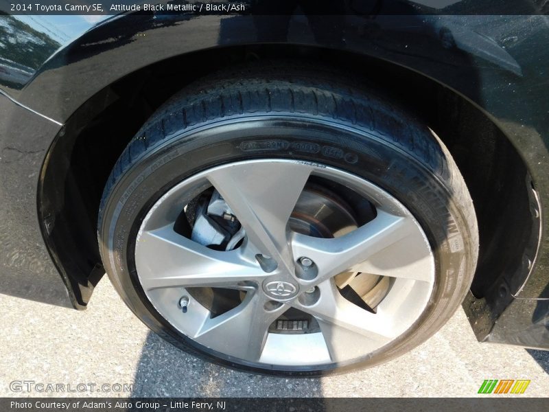 Attitude Black Metallic / Black/Ash 2014 Toyota Camry SE