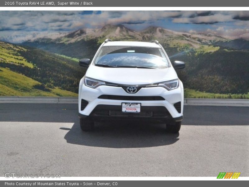 Super White / Black 2016 Toyota RAV4 LE AWD