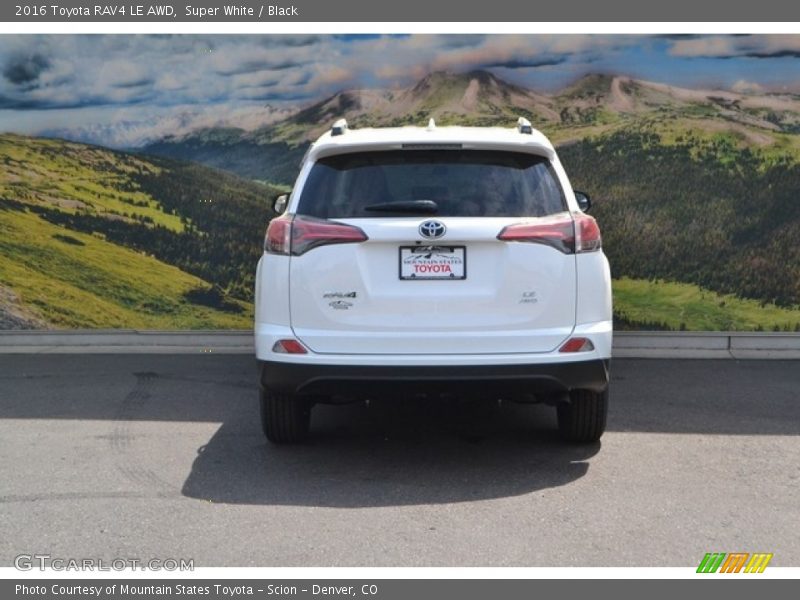 Super White / Black 2016 Toyota RAV4 LE AWD