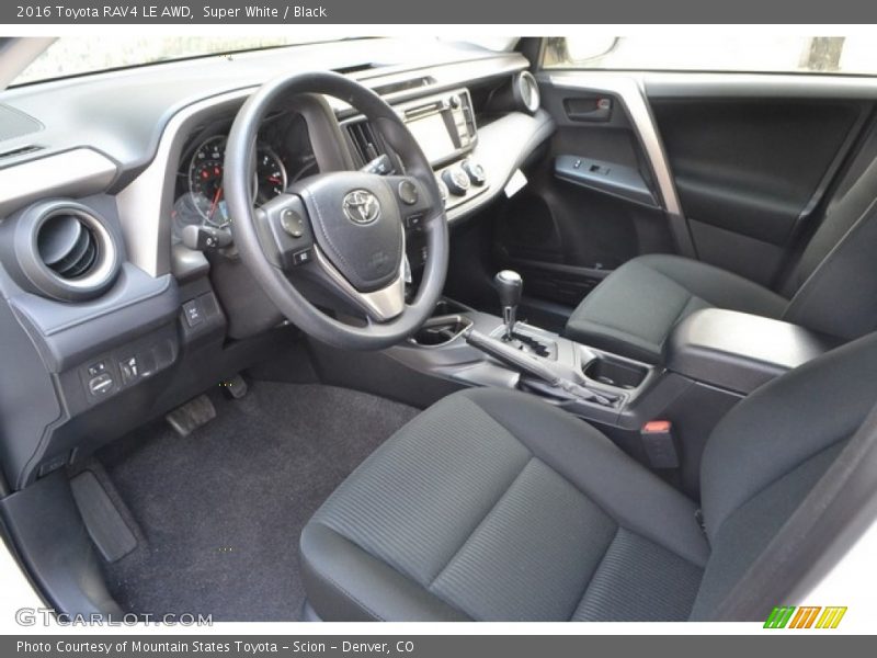 Super White / Black 2016 Toyota RAV4 LE AWD