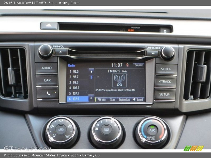 Super White / Black 2016 Toyota RAV4 LE AWD