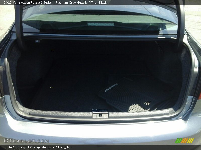 Platinum Gray Metallic / Titan Black 2015 Volkswagen Passat S Sedan