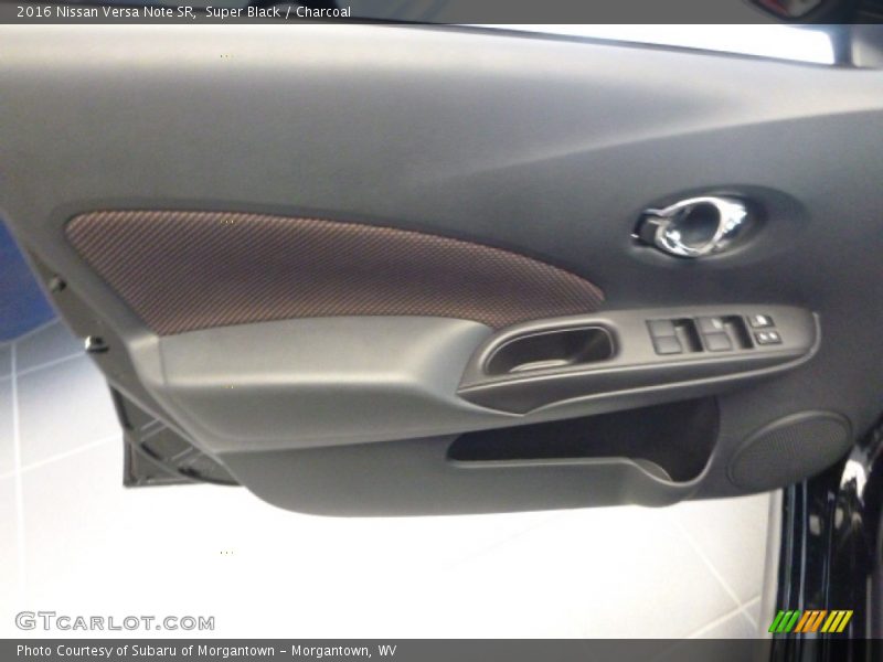 Super Black / Charcoal 2016 Nissan Versa Note SR