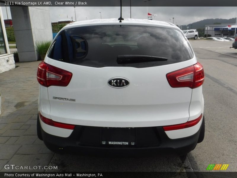 Clear White / Black 2011 Kia Sportage LX AWD