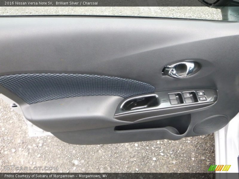 Brilliant Silver / Charcoal 2016 Nissan Versa Note SV
