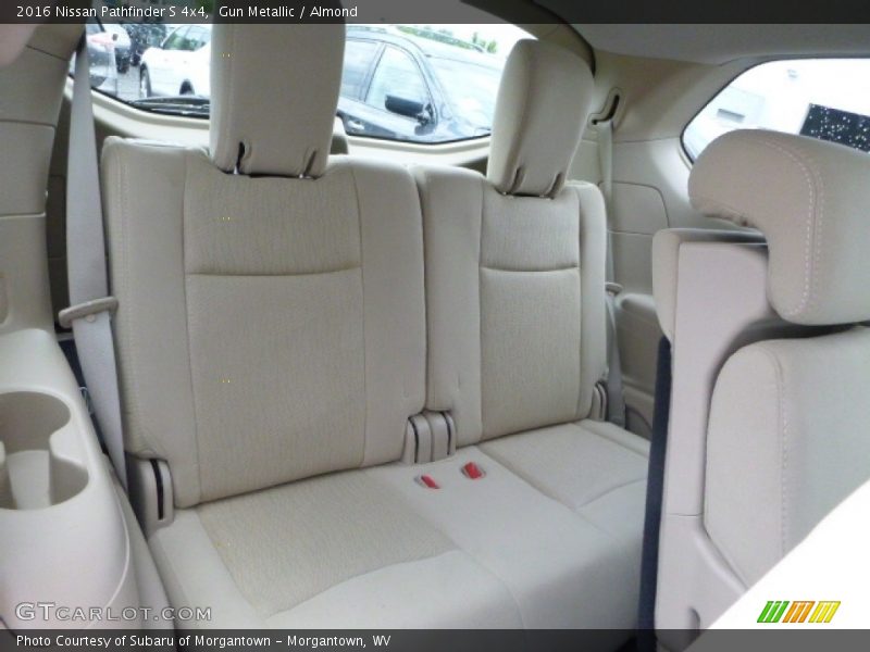 Gun Metallic / Almond 2016 Nissan Pathfinder S 4x4