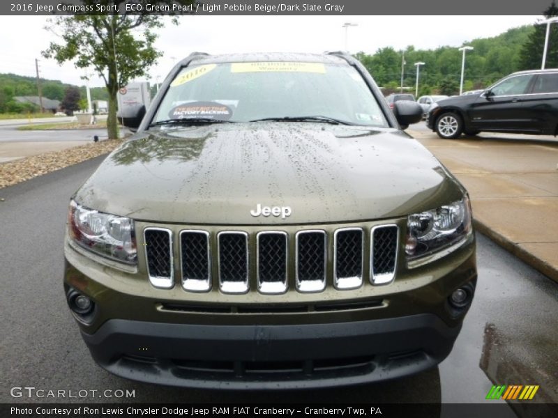 ECO Green Pearl / Light Pebble Beige/Dark Slate Gray 2016 Jeep Compass Sport