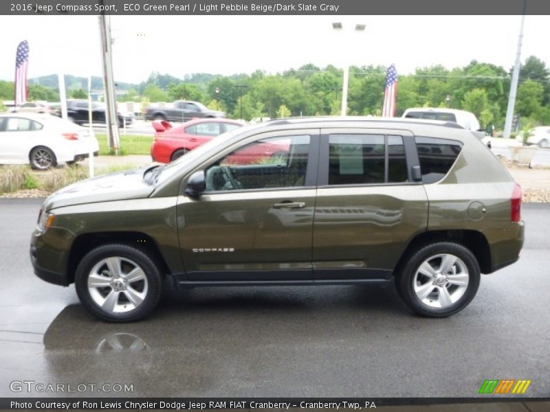 ECO Green Pearl / Light Pebble Beige/Dark Slate Gray 2016 Jeep Compass Sport