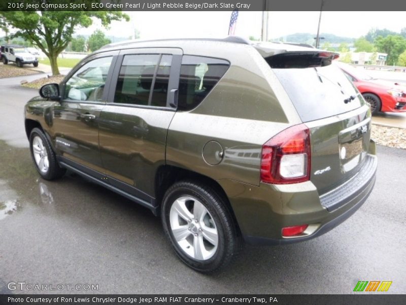 ECO Green Pearl / Light Pebble Beige/Dark Slate Gray 2016 Jeep Compass Sport