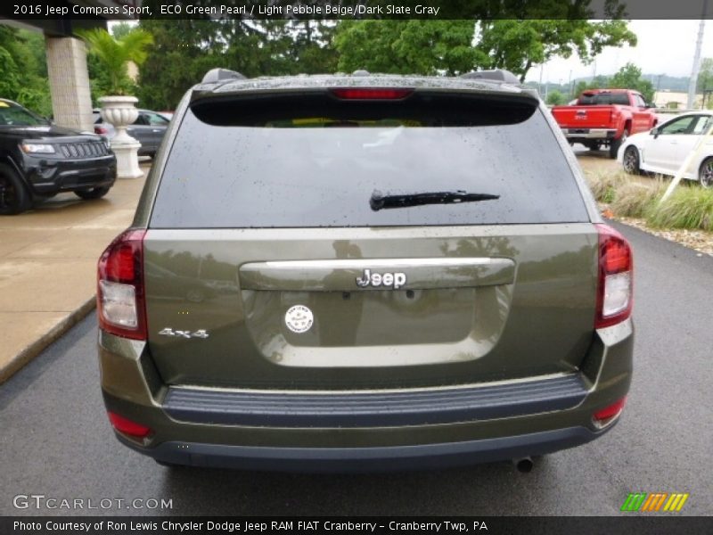 ECO Green Pearl / Light Pebble Beige/Dark Slate Gray 2016 Jeep Compass Sport