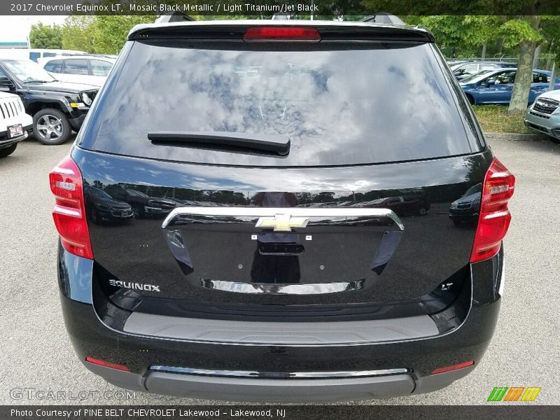 Mosaic Black Metallic / Light Titanium/Jet Black 2017 Chevrolet Equinox LT