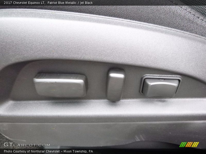 Patriot Blue Metallic / Jet Black 2017 Chevrolet Equinox LT