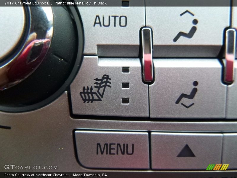 Patriot Blue Metallic / Jet Black 2017 Chevrolet Equinox LT
