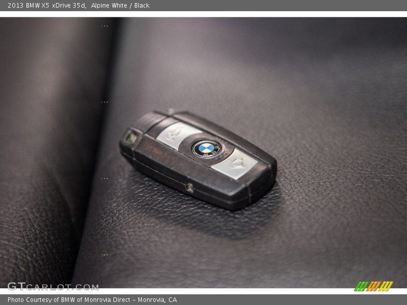 Alpine White / Black 2013 BMW X5 xDrive 35d