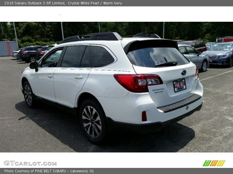 Crystal White Pearl / Warm Ivory 2016 Subaru Outback 3.6R Limited