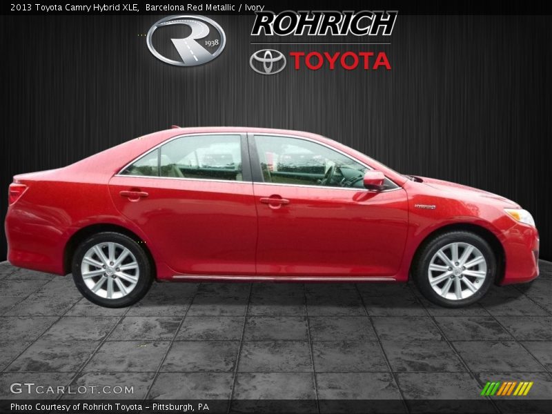 Barcelona Red Metallic / Ivory 2013 Toyota Camry Hybrid XLE