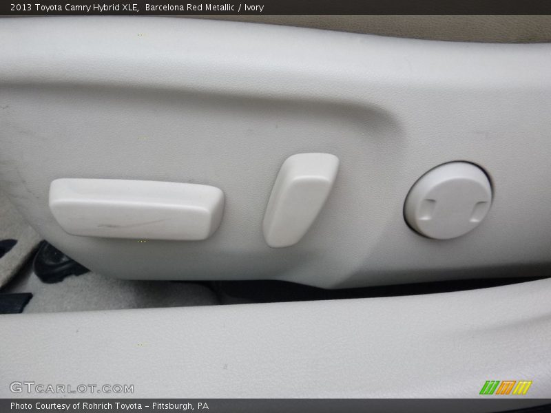 Barcelona Red Metallic / Ivory 2013 Toyota Camry Hybrid XLE