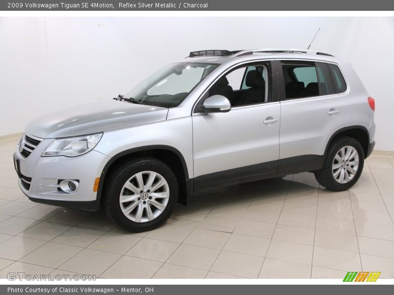 Front 3/4 View of 2009 Tiguan SE 4Motion