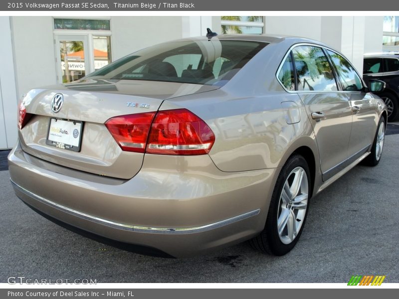 Titanium Beige / Titan Black 2015 Volkswagen Passat SE Sedan