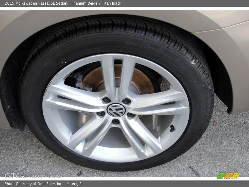Titanium Beige / Titan Black 2015 Volkswagen Passat SE Sedan