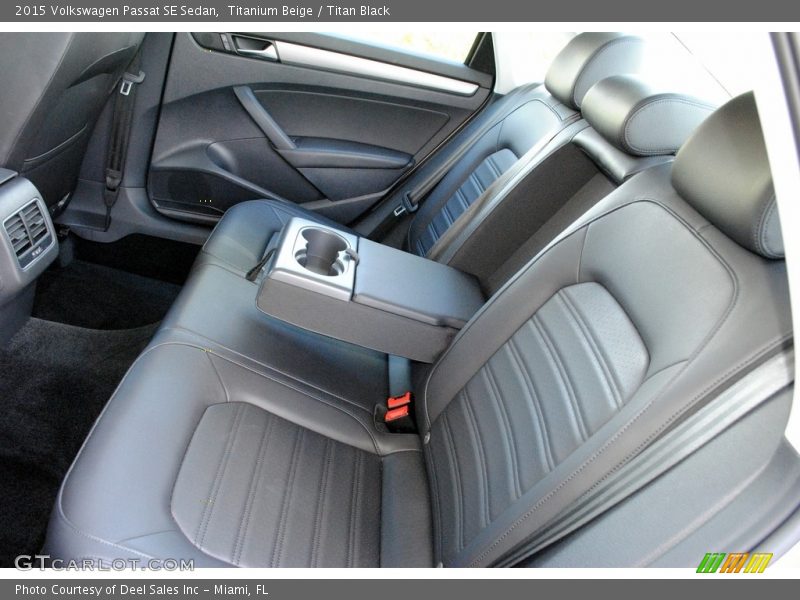 Titanium Beige / Titan Black 2015 Volkswagen Passat SE Sedan