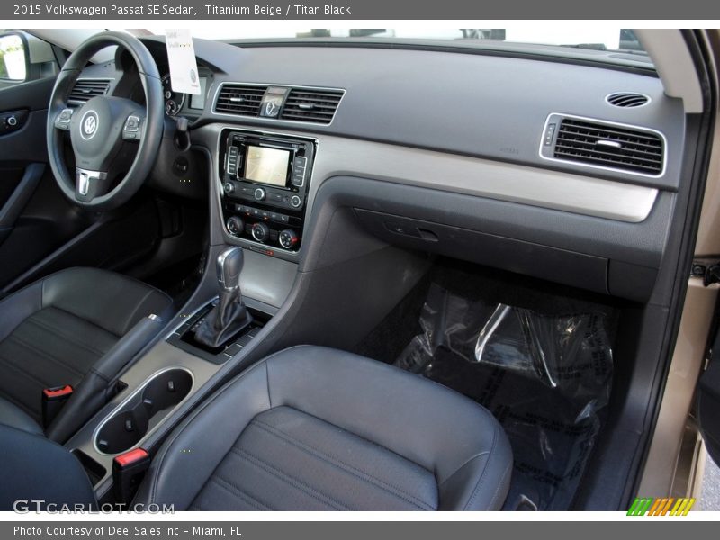 Titanium Beige / Titan Black 2015 Volkswagen Passat SE Sedan