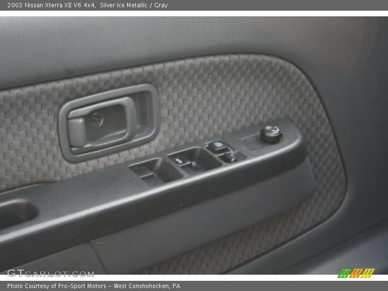 Silver Ice Metallic / Gray 2003 Nissan Xterra XE V6 4x4