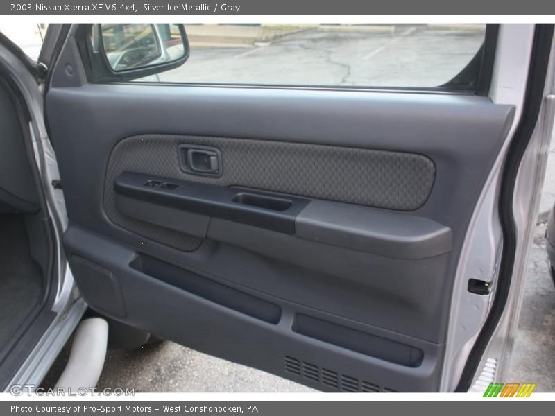 Silver Ice Metallic / Gray 2003 Nissan Xterra XE V6 4x4