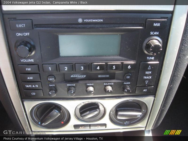 Campanella White / Black 2004 Volkswagen Jetta GLS Sedan