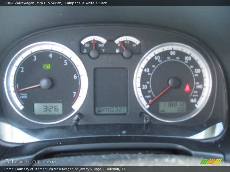 Campanella White / Black 2004 Volkswagen Jetta GLS Sedan