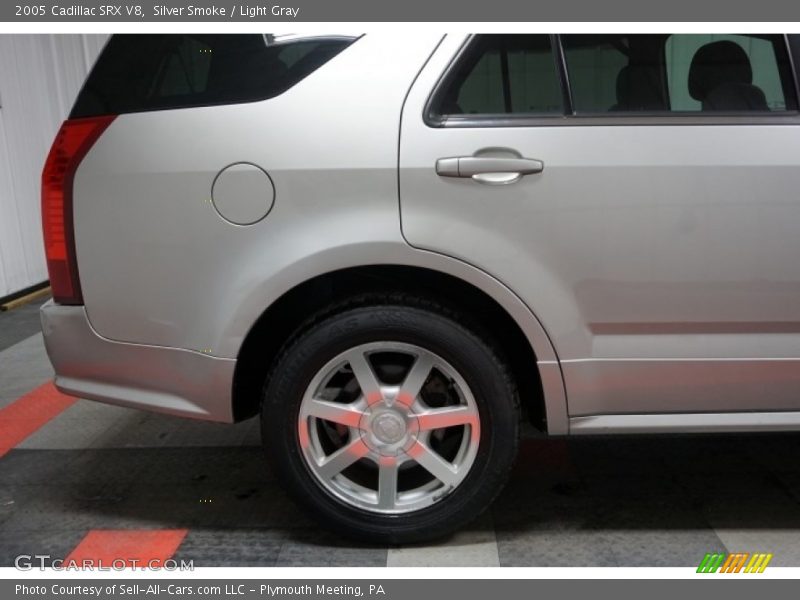 Silver Smoke / Light Gray 2005 Cadillac SRX V8