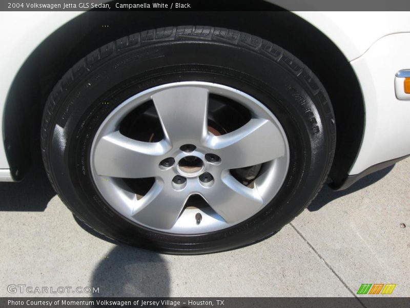 Campanella White / Black 2004 Volkswagen Jetta GLS Sedan