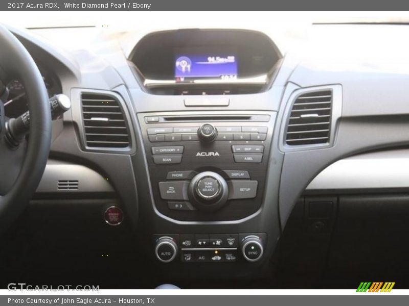 White Diamond Pearl / Ebony 2017 Acura RDX