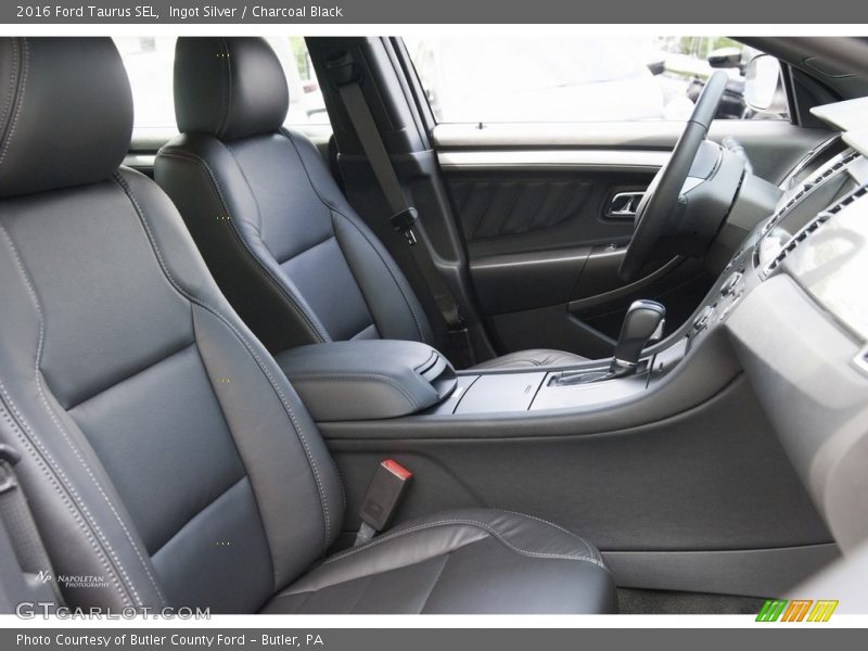 Ingot Silver / Charcoal Black 2016 Ford Taurus SEL