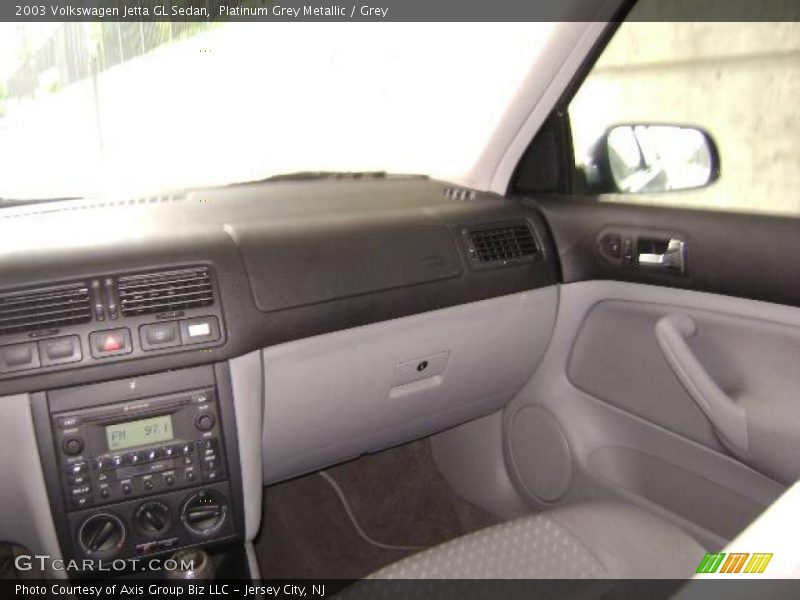 Platinum Grey Metallic / Grey 2003 Volkswagen Jetta GL Sedan