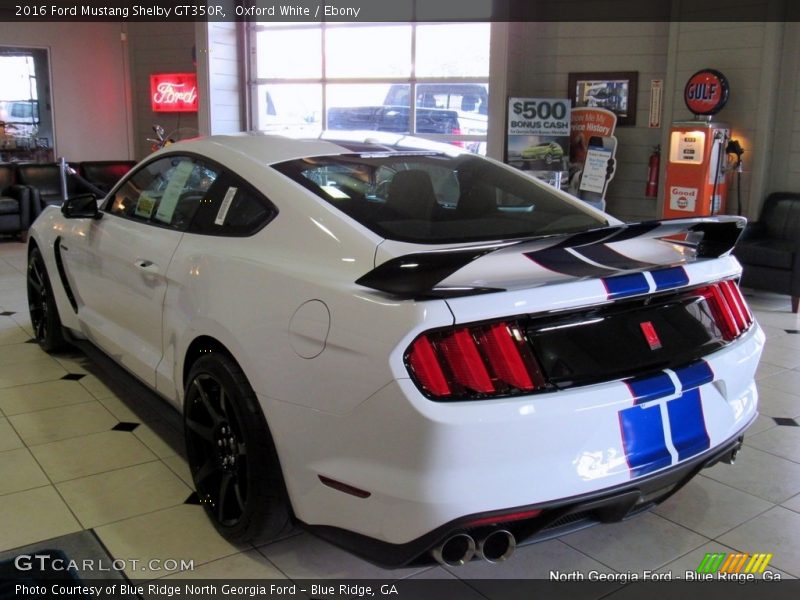 Oxford White / Ebony 2016 Ford Mustang Shelby GT350R